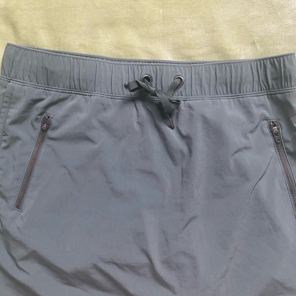Athleta Pull-On Skort, Size Small - Picture 6 of 6